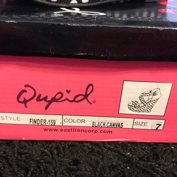 black and white polka dotted wedges - Picture 7 of 7